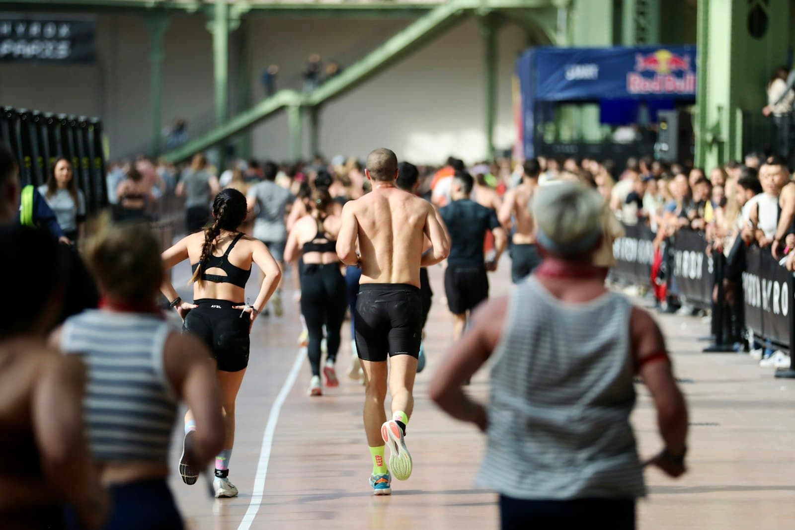 Élite HYROX 2026/27 : fin des Majors, HYROX Elite Series et qualification aux points